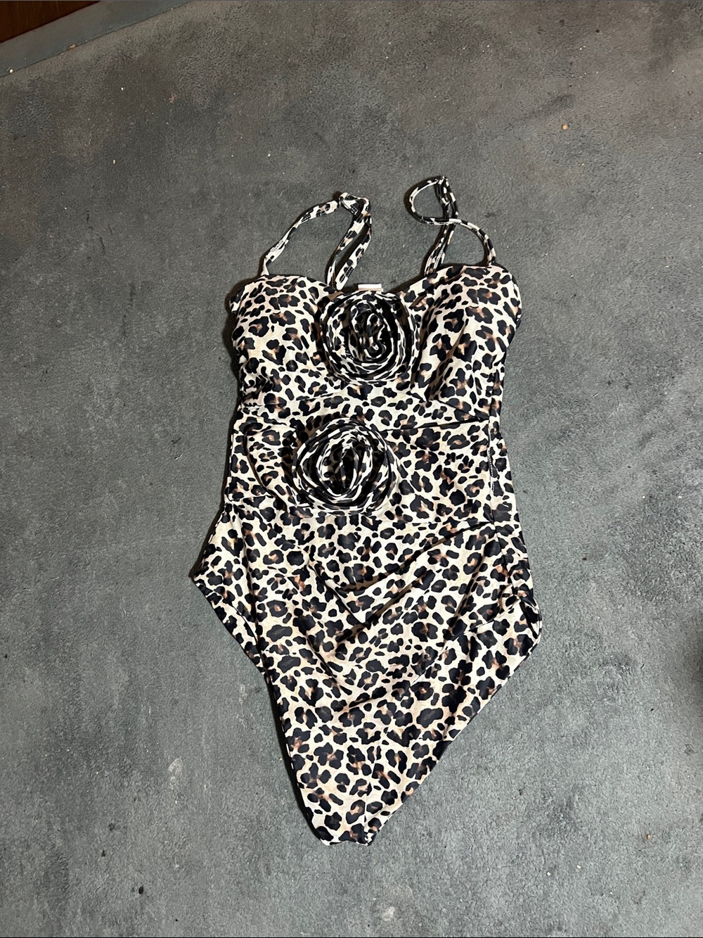 Cheetah print swim suit (M)
